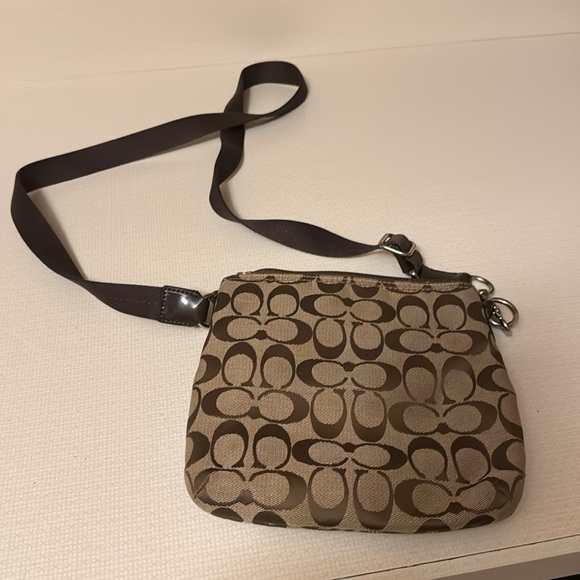 Coach - Picture 2 of 3